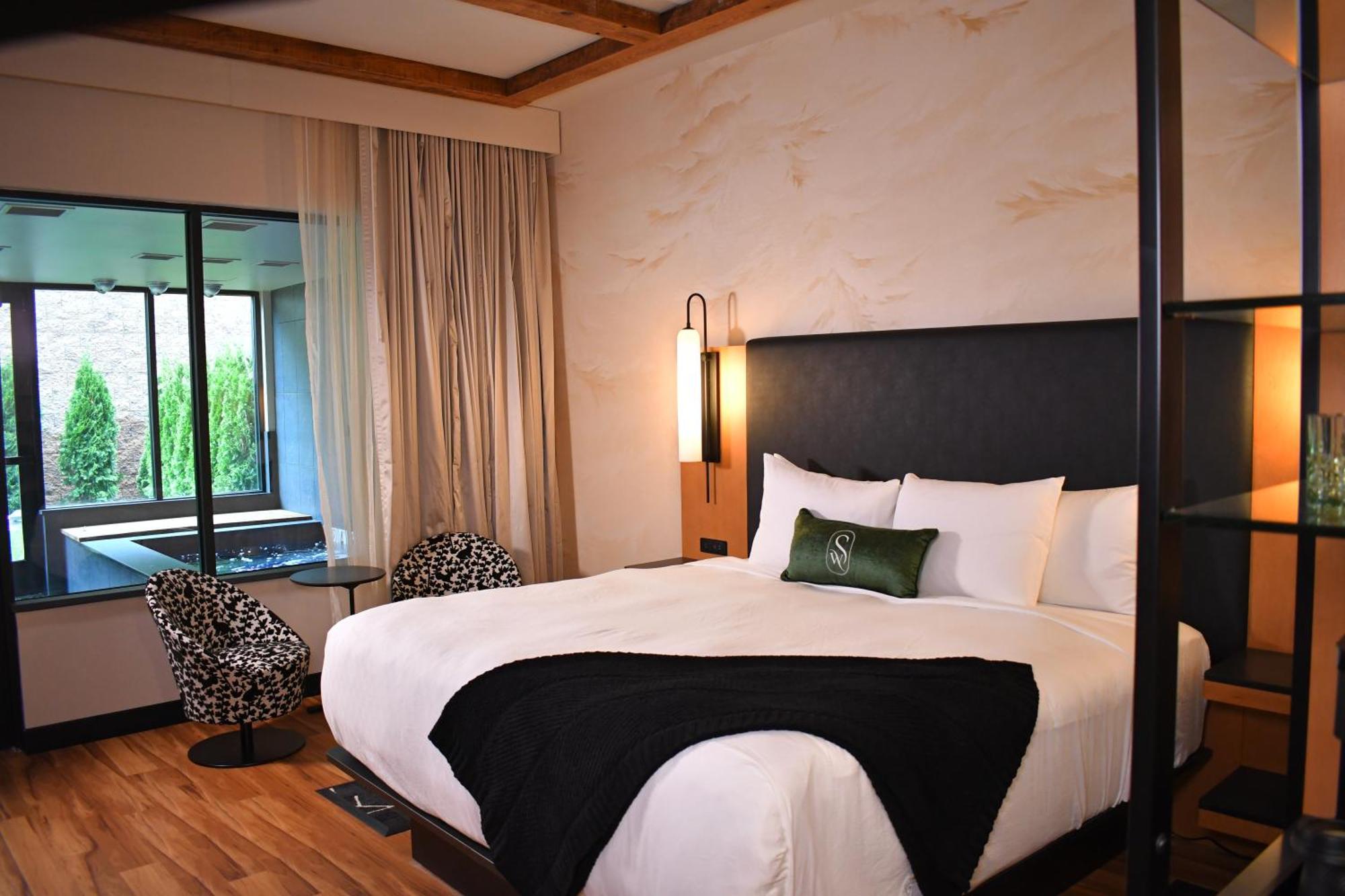 The Swiftwater Hotel Exterior photo