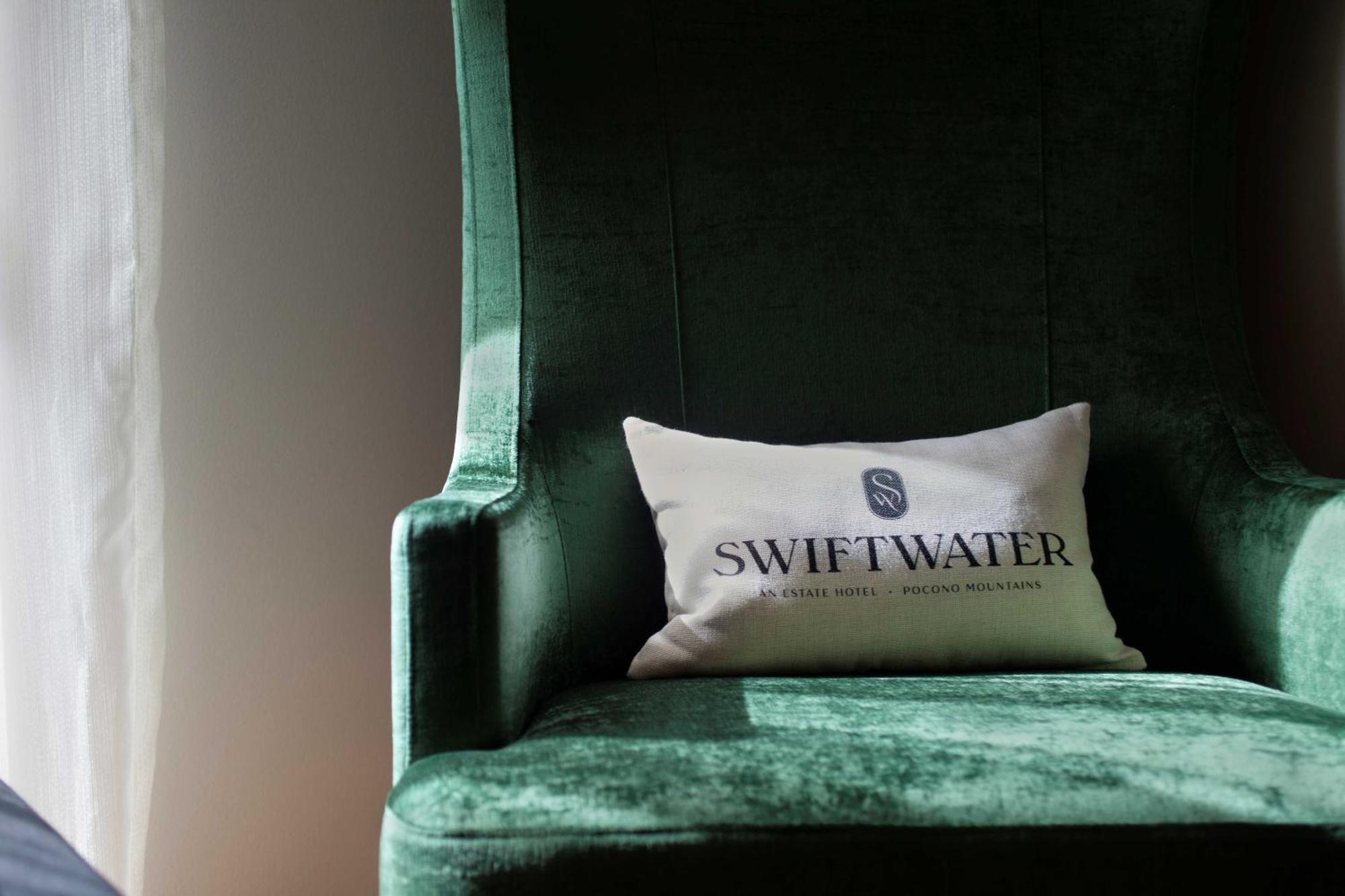 The Swiftwater Hotel Exterior photo